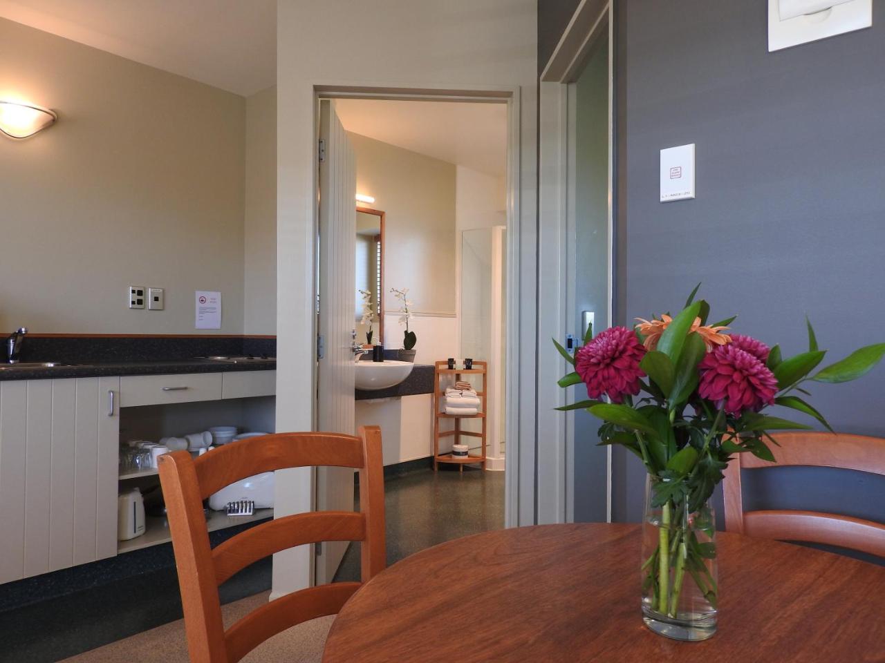 Wine Country Motel Havelock North Exterior foto
